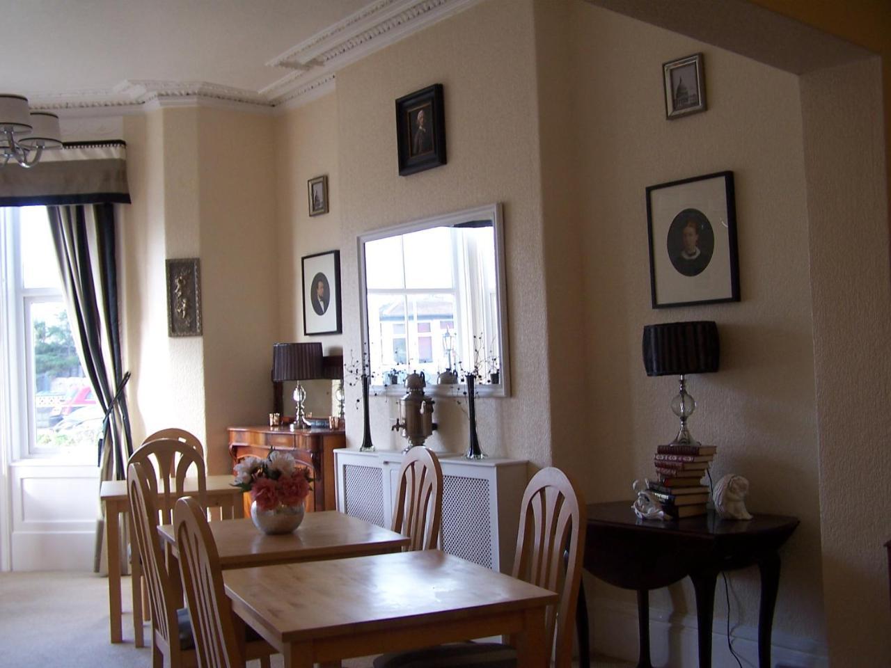 The Carmen Guesthouse (Adults Only) Llandudno Bagian luar foto